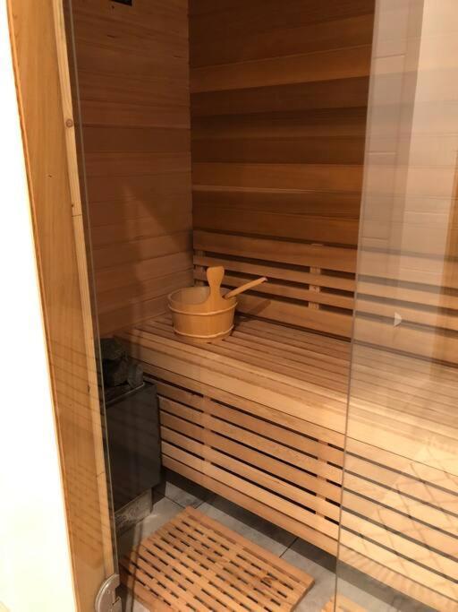 Luxurious Appartement With Sauna And Kitchen In Center Of Dordrecht Exteriör bild